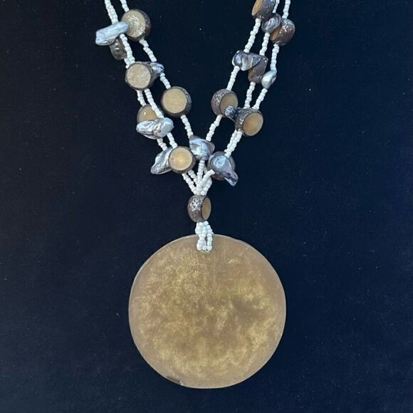 Mother Of Pearl Shell Beaded Necklace Mosaic Round Pendant Boho Triple Strand - Picture 8 of 9